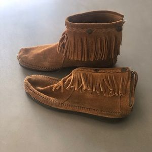 Minnetonka Cute moccasins